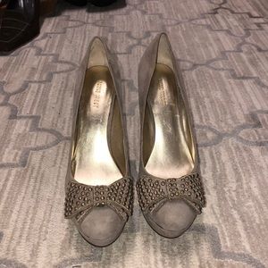 Nine West beige suede 5” heels
